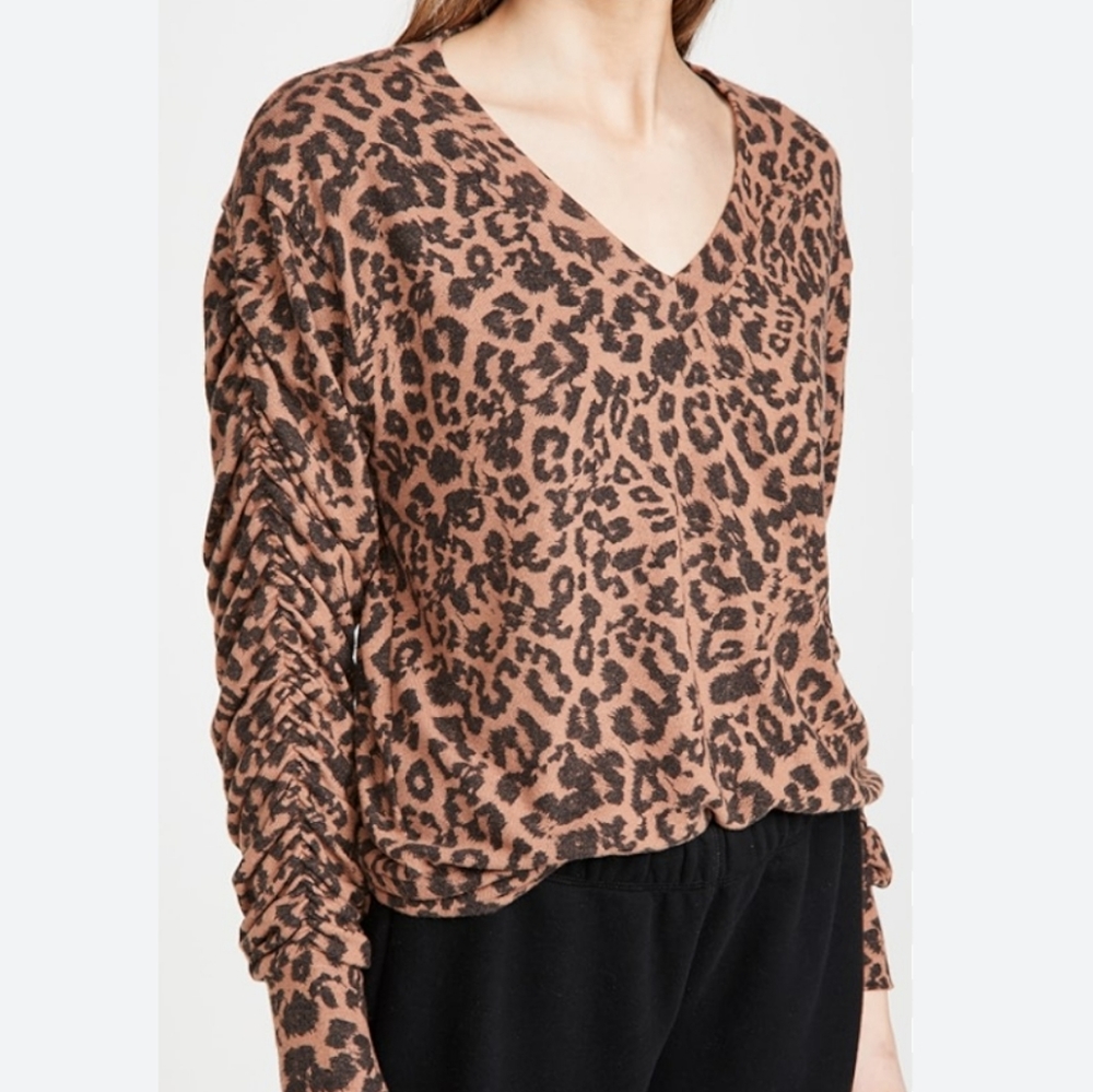 LNA Brushed Leopard Print V-Neck Pullover ruched sleeve small